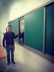 優雅樂學校多媒體教學黑板推拉板 定制尺寸，兼具教學演示與展示價值
